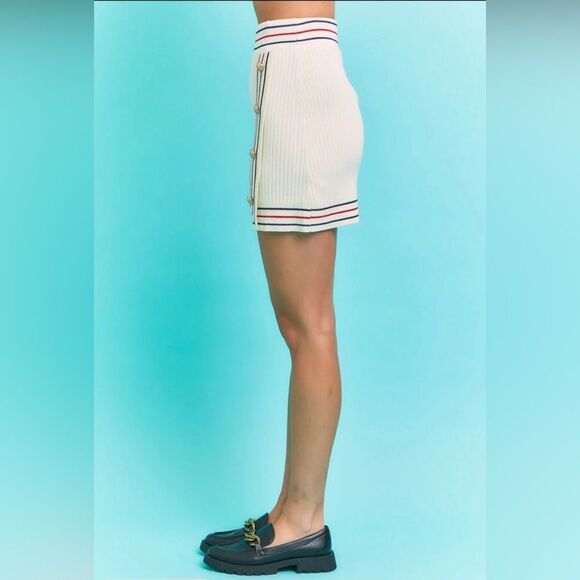 932. KNIT SHORT SLEEVE TOP WITH SKIRT SET - Picture 7 of 8